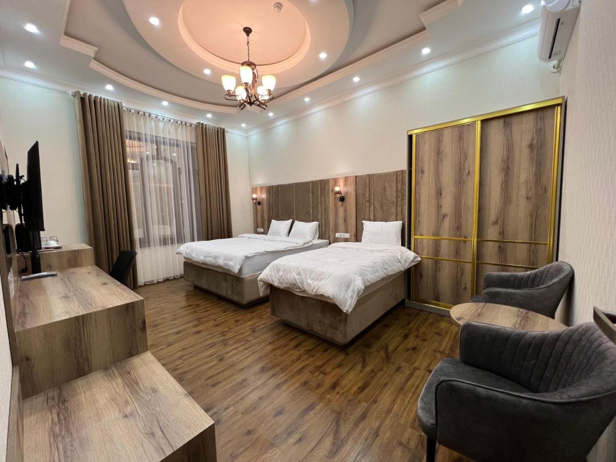 Hotel Sharq Dushanbe Ngoại thất bức ảnh