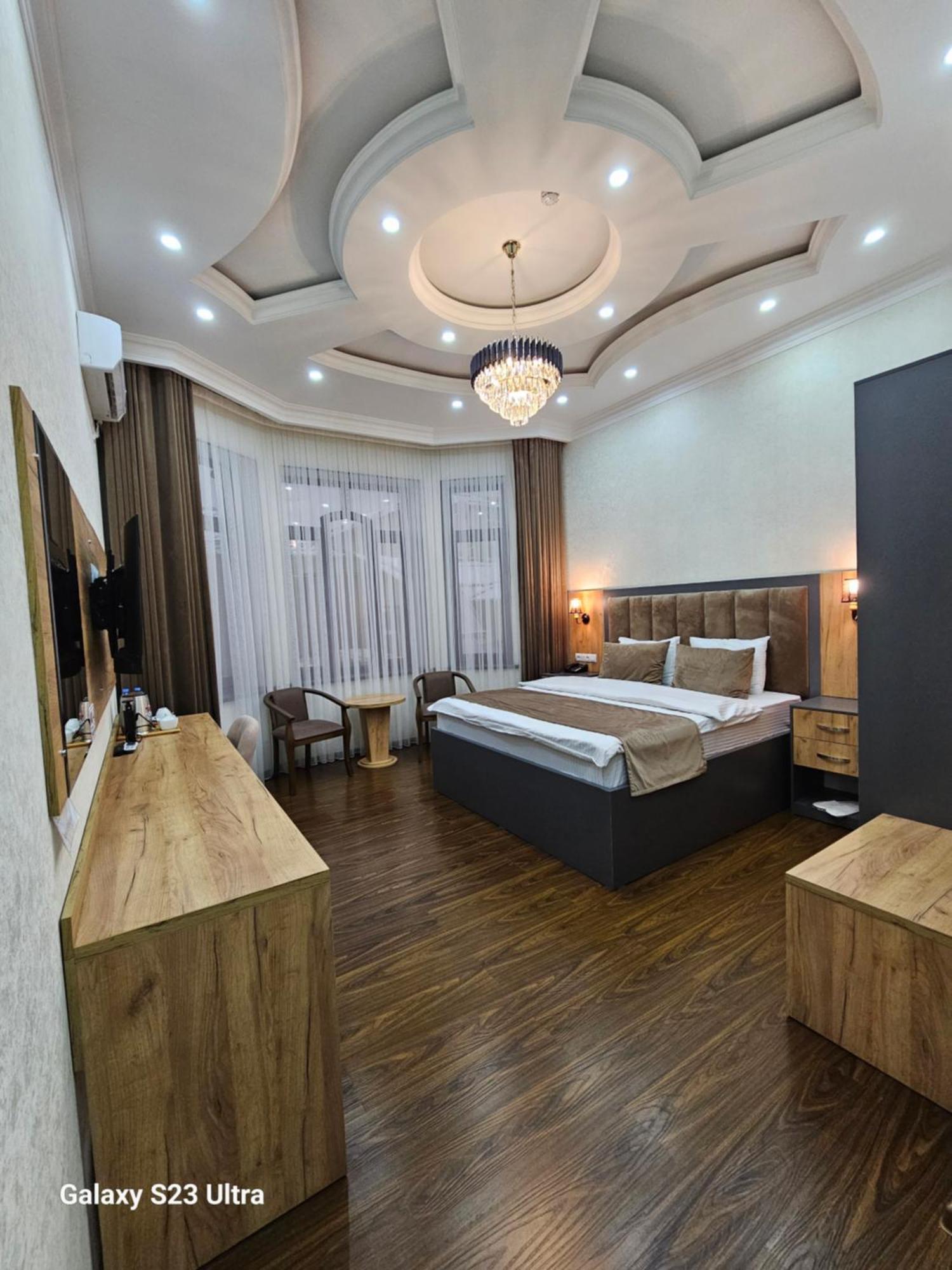 Hotel Sharq Dushanbe Ngoại thất bức ảnh