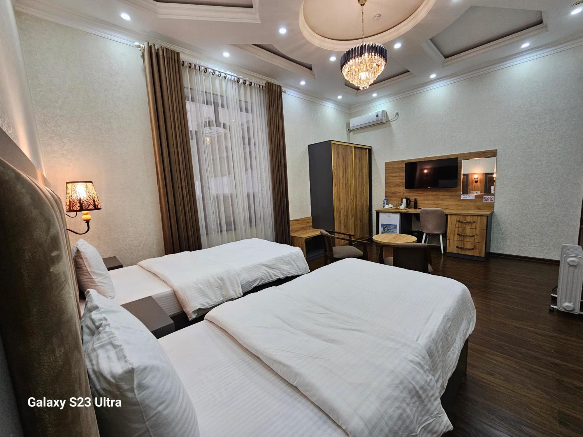 Hotel Sharq Dushanbe Ngoại thất bức ảnh