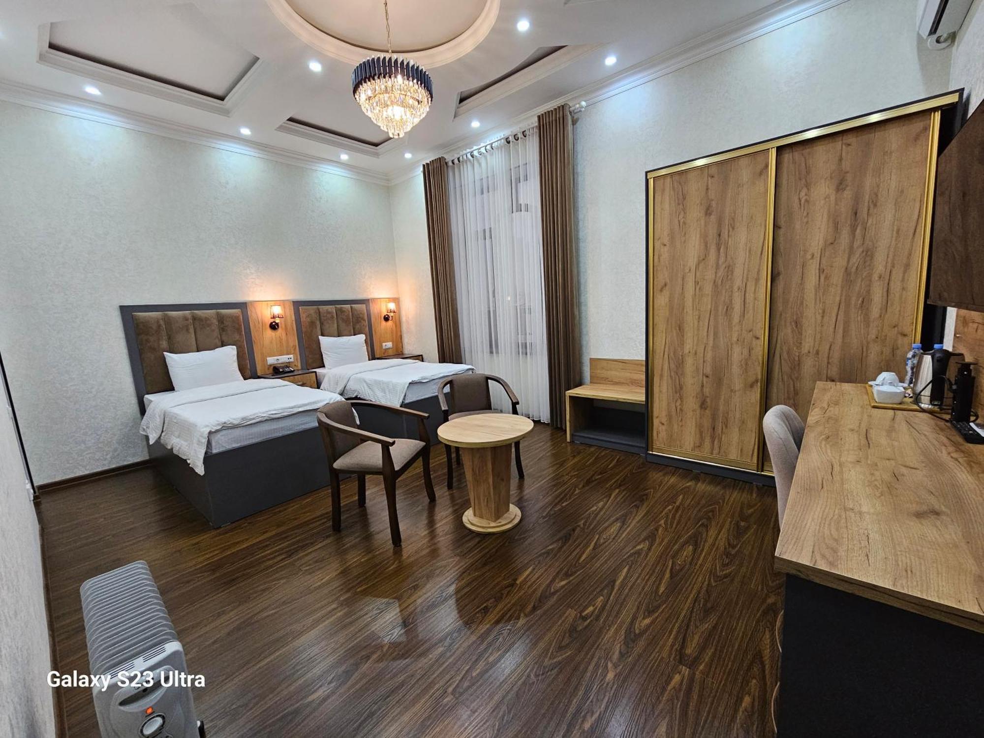 Hotel Sharq Dushanbe Ngoại thất bức ảnh