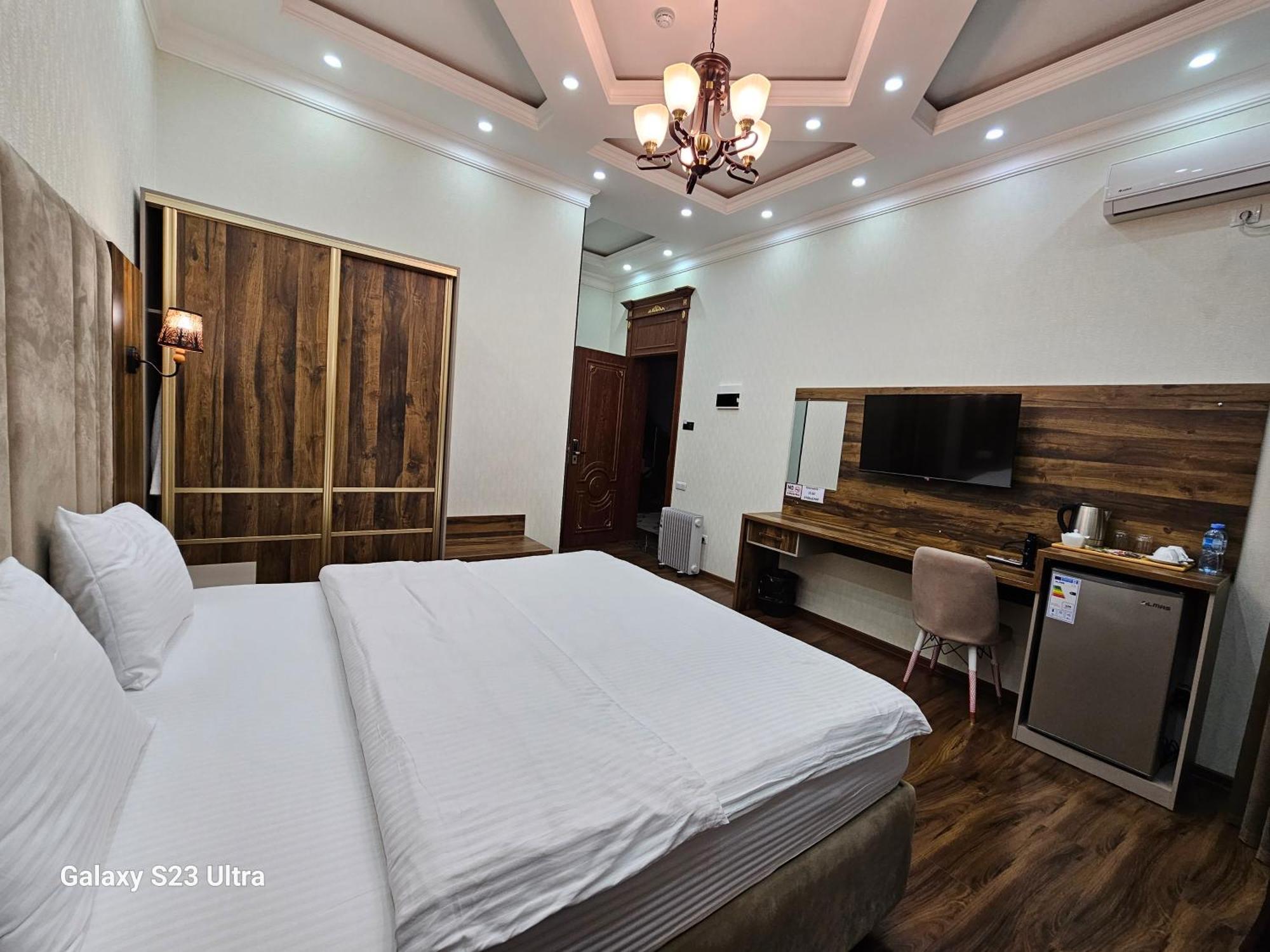 Hotel Sharq Dushanbe Ngoại thất bức ảnh