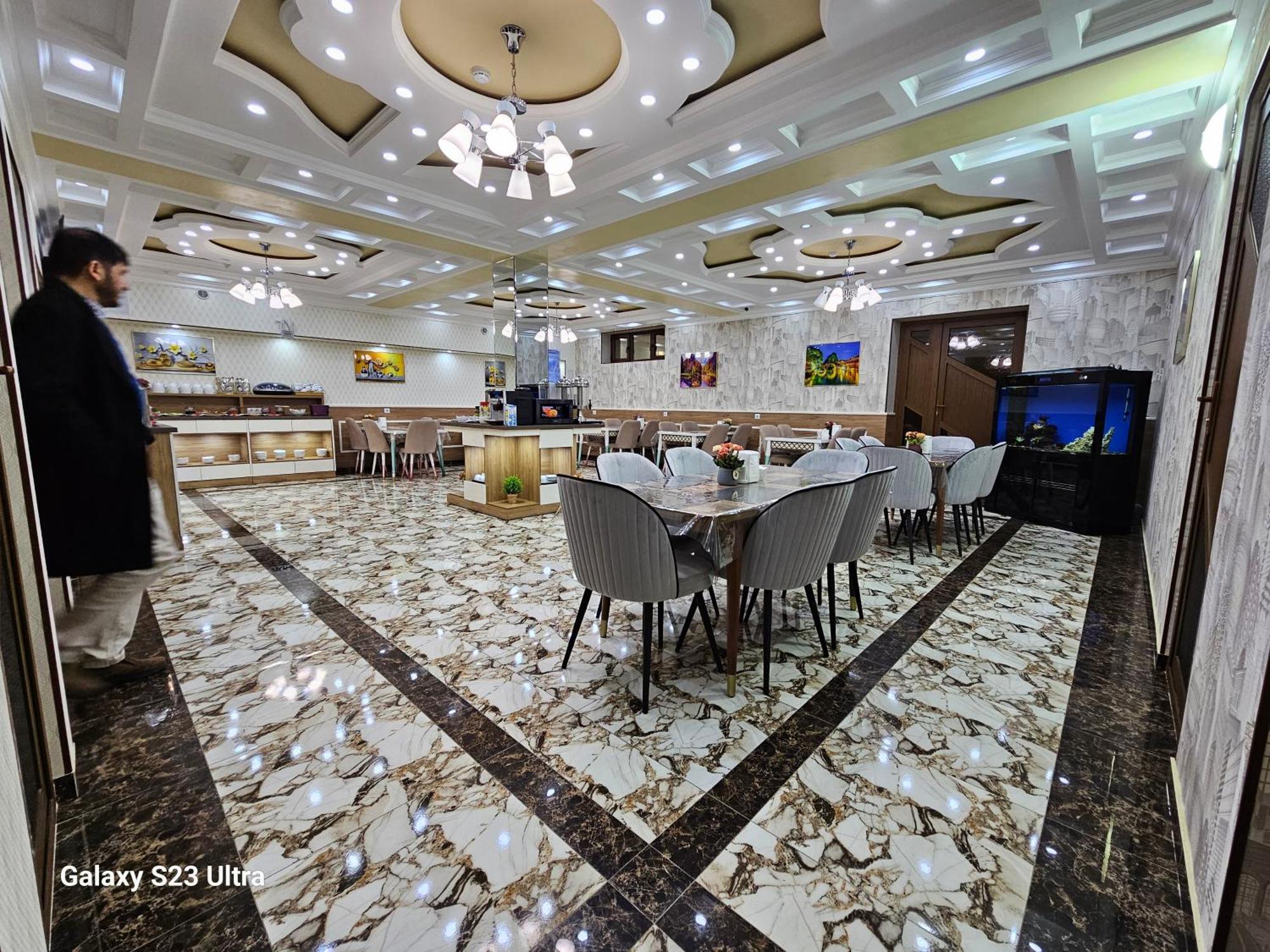 Hotel Sharq Dushanbe Ngoại thất bức ảnh